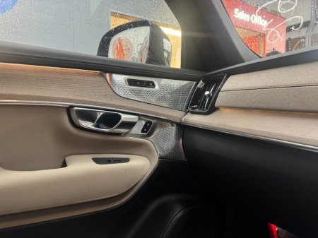 2025 Volvo XC90 - photo 17