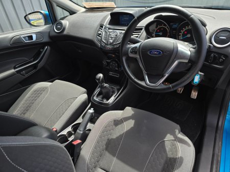 2016 Ford Fiesta - photo 12
