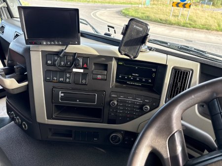 2019 Volvo FM380 - photo 18