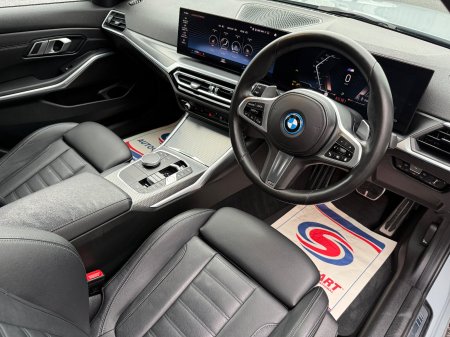 2023 BMW 3-Series - photo 12