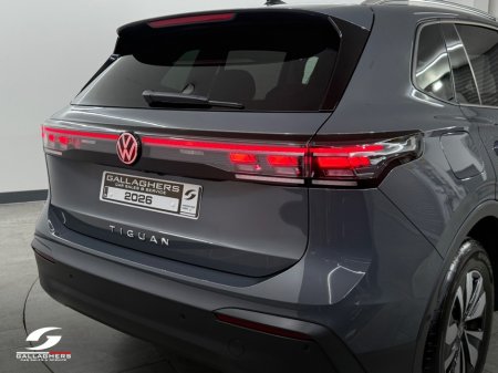 2026 Volkswagen Tiguan - photo 8