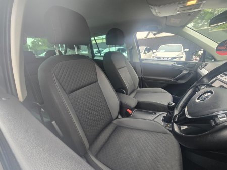 2016 Volkswagen Tiguan - photo 25
