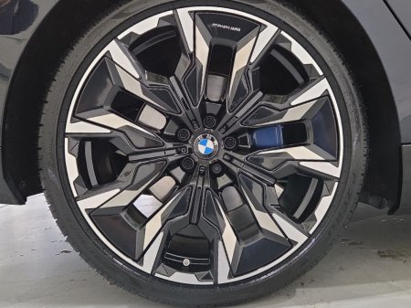 2025 BMW 5-Series - photo 14