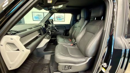 2025 Land Rover Defender - photo 12