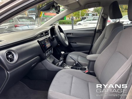 2017 Toyota Corolla - photo 10