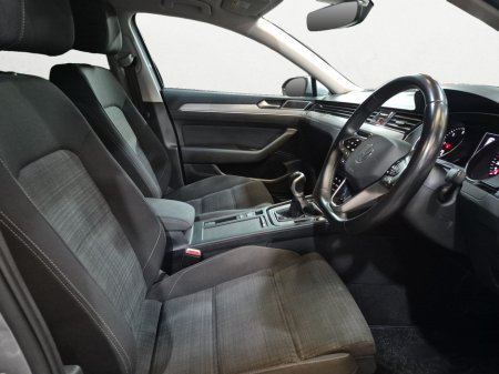 2022 Volkswagen Passat - photo 17