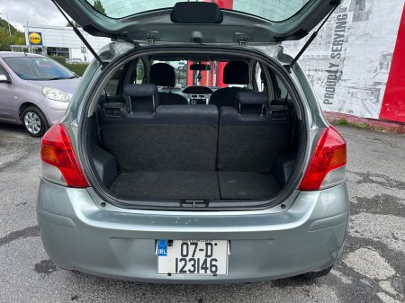 2007 Toyota Vitz - photo 12