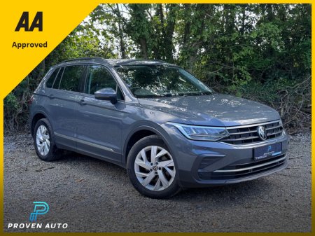 2022 Volkswagen Tiguan LIFE 1.5TSI 130BHP * 1 YEAR UNLIMITED MILAGE WARRANTY *