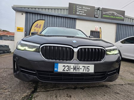 2023 BMW 5-Series - photo 2