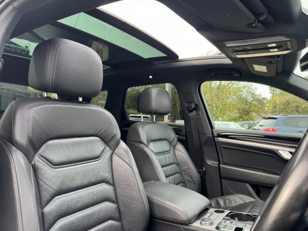 2021 Volkswagen Touareg - photo 7