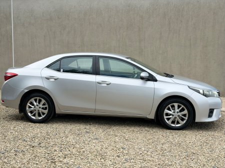 2014 Toyota Corolla - photo 3