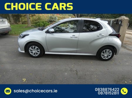2022 Toyota Yaris - photo 3