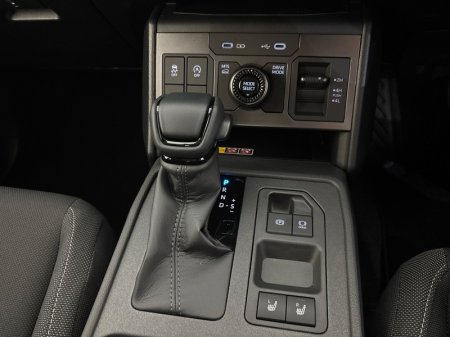 2027 Toyota Hilux - photo 13