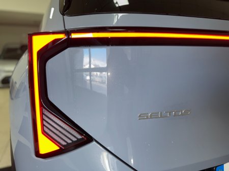 2027 Kia Seltos - photo 8