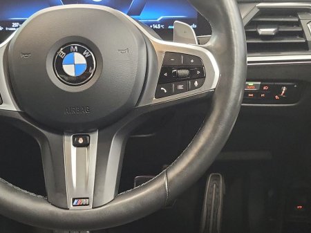 2024 BMW 3-Series - photo 18