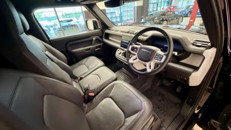2025 Land Rover Defender - photo 14