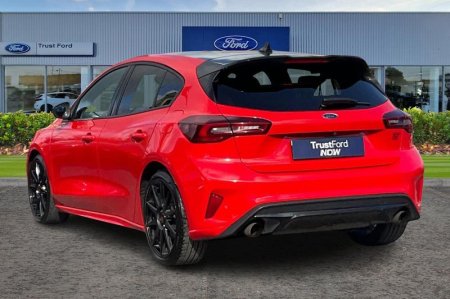 2024 Ford Focus - photo 2