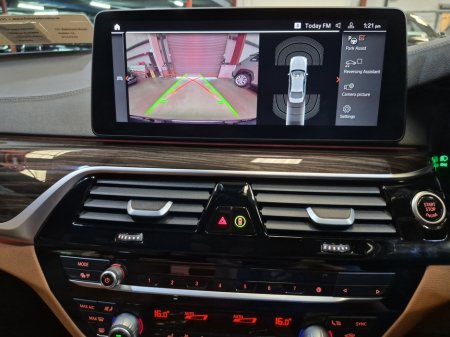 2022 BMW 5-Series - photo 12
