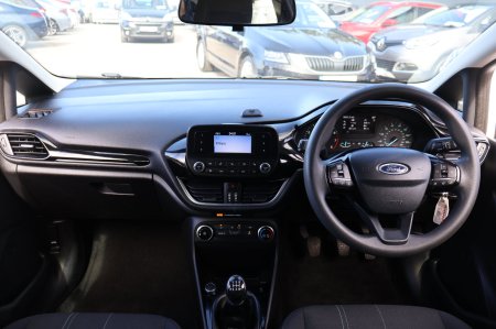 2018 Ford Fiesta - photo 18