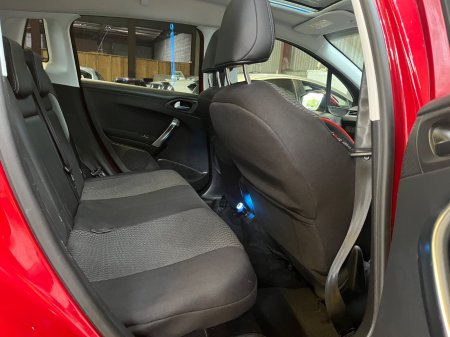 2017 Peugeot 2008 - photo 10