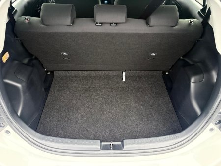 2015 Toyota Aqua - photo 11