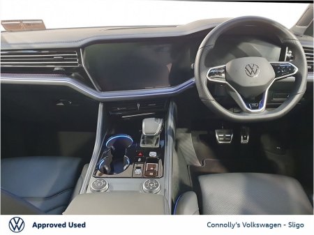 2026 Volkswagen Touareg - photo 2