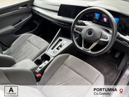 2021 Volkswagen Golf - photo 2
