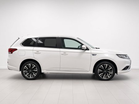 2017 Mitsubishi Outlander - photo 6