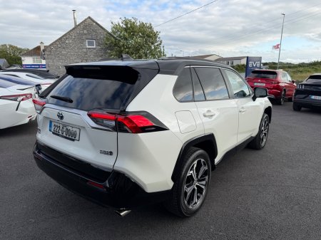 2022 Toyota RAV4 - photo 3