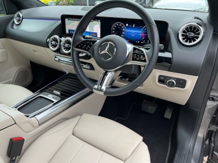 2025 Mercedes-Benz GLA - photo 8