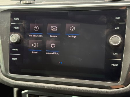 2020 Volkswagen Tiguan - photo 24