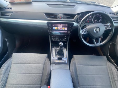 2018 Skoda Superb - photo 12