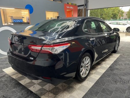 2021 Toyota Camry - photo 3
