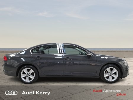2021 Volkswagen Passat - photo 8