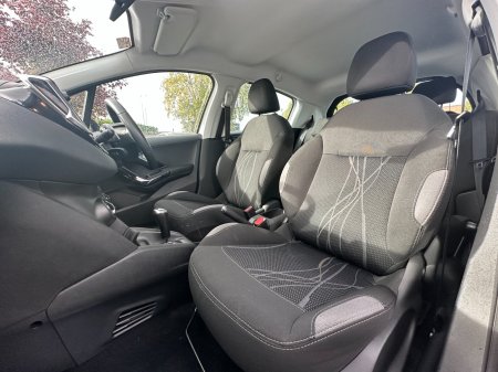 2016 Peugeot 208 - photo 17