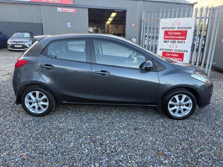 2015 Mazda Mazda2 - photo 2