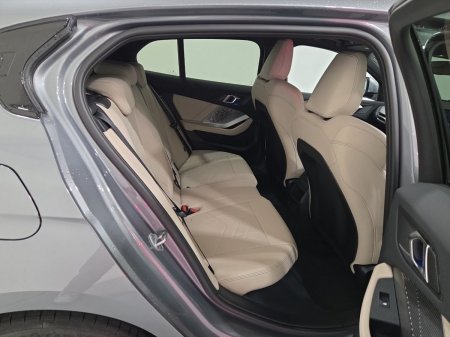 2026 BMW 1-Series - photo 21