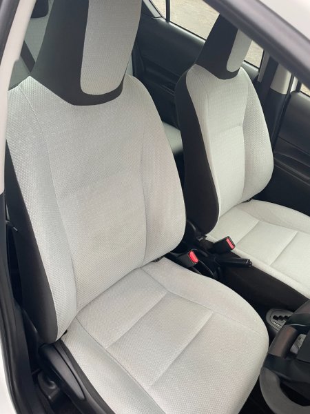 2017 Toyota Aqua - photo 8
