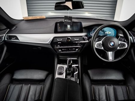 2020 BMW 5-Series - photo 8