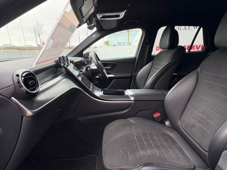 2025 Mercedes-Benz GLC - photo 23