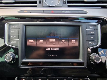 2017 Volkswagen Passat - photo 24