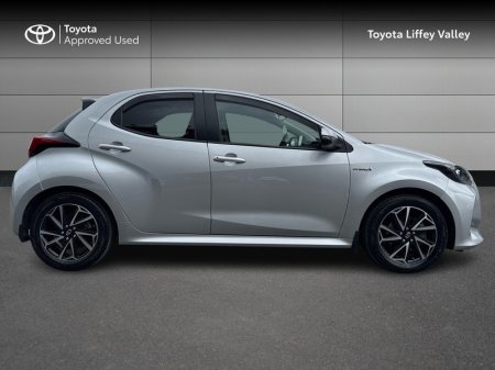 2021 Toyota Yaris - photo 3