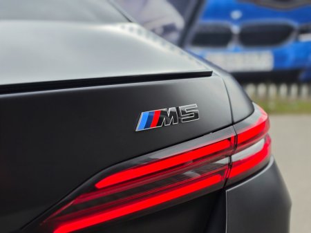 2025 BMW M5 - photo 7