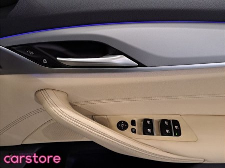 2023 BMW 5-Series - photo 19