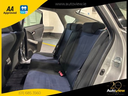 2013 Toyota Prius - photo 16