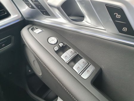 2026 BMW XM - photo 23