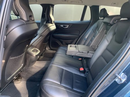 2020 Volvo V60 - photo 13