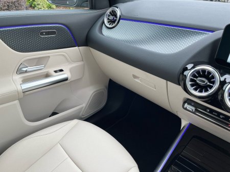 2025 Mercedes-Benz GLA - photo 24