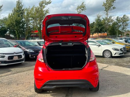 2015 Ford Fiesta - photo 18