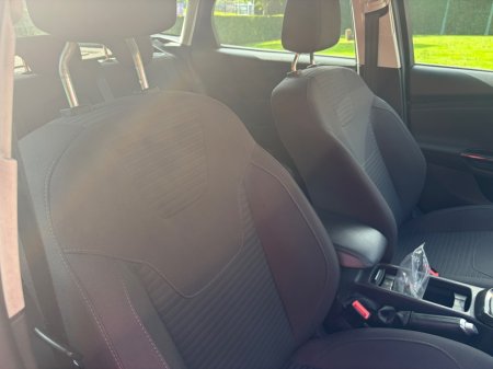 2016 Ford Focus - photo 22